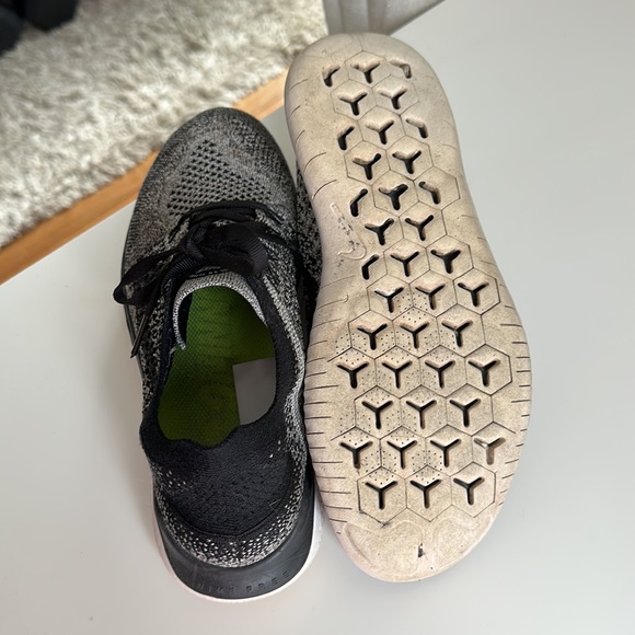 Nike Free Run Flyknit - Picture 4 of 5